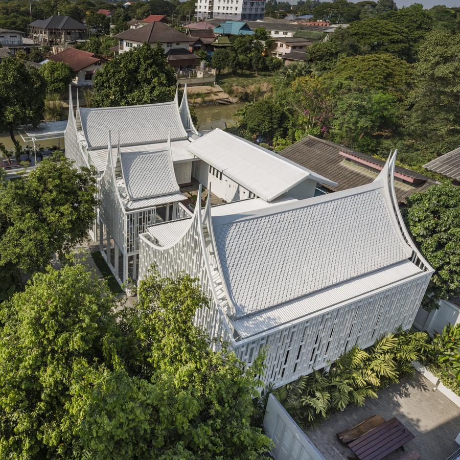 Busaba Ayutthaya Buitenkant foto